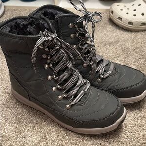 Black Waterproof Winter Boots with Insulated Lining